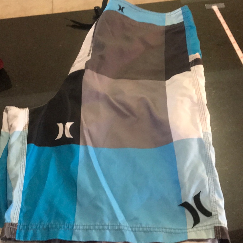 Hurley men’s swim trunks